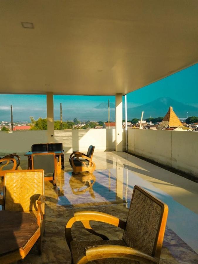 Bluefire Homestay Syariah Banyuwangi  Eksteriør billede