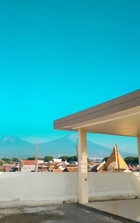 Bluefire Homestay Syariah Banyuwangi  Eksteriør billede
